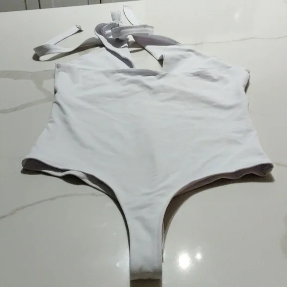 REORIA white‎ Cross Halter Bodysuit Top Size M Women Casual Snap Button  Sz M - Picture 6 of 7